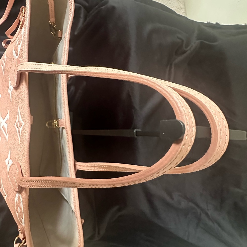 Sold on FB. Louis Vuitton Bicolor Monogram Empreinte Neverfull MM Rose - Picture 2 of 15